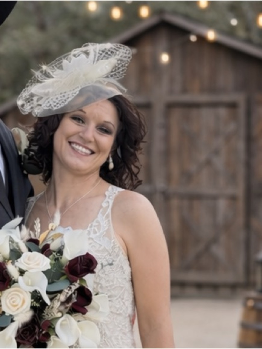 David's Bridal Ivory Mesh and Feather Fascinator